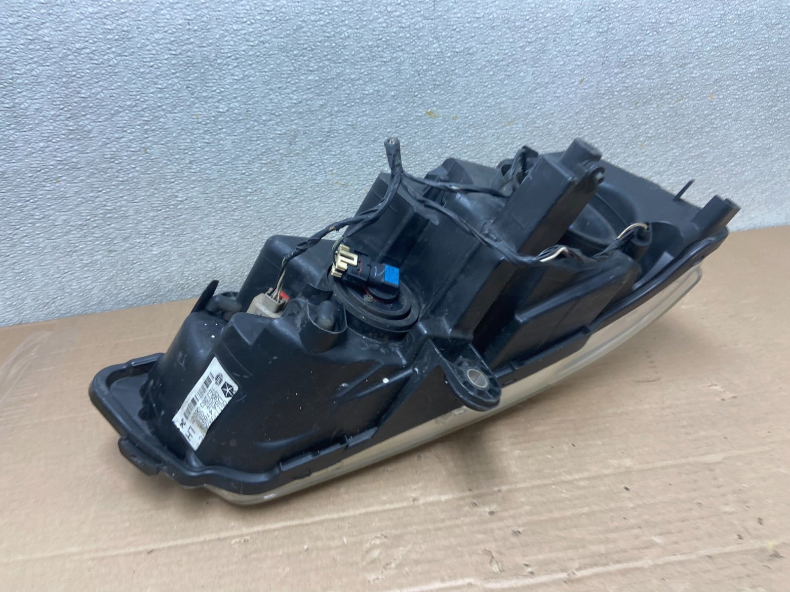 2008 to 2016 Chrysler Town and Country Left Driver Lh Side Headlight AA8711 DW6