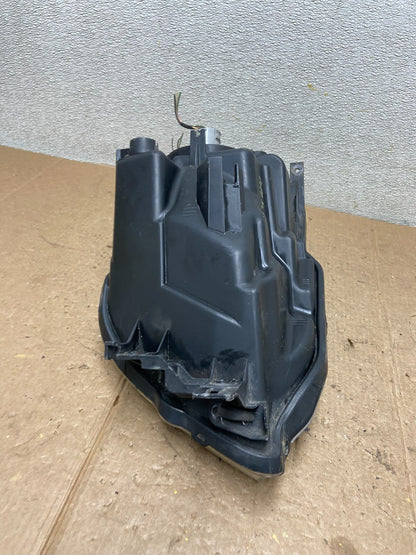 2004 - 2011 Mitsubishi Endeavor Headlight Right Passenger Rh Side Oem AA3844 DW8