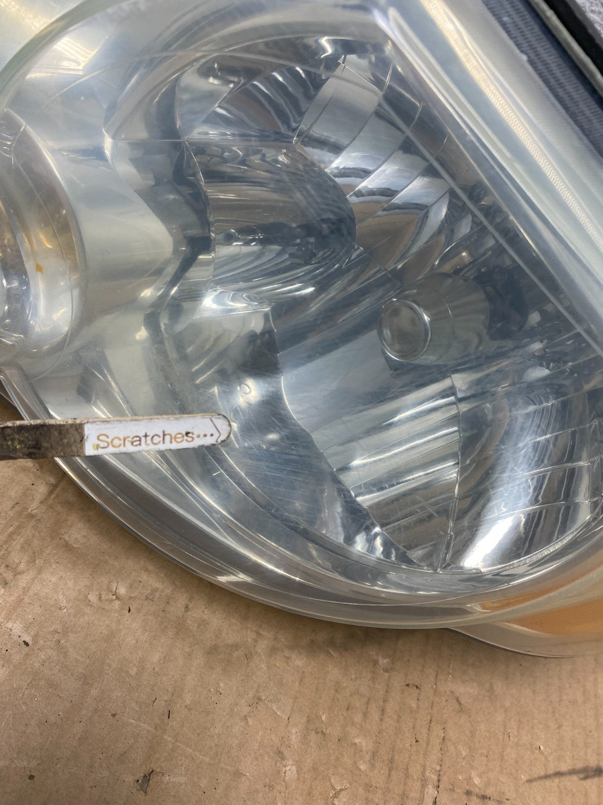2008 to 2012 Ford Escape Headlights Left+Right Side Set Halogen AI8163 DW4