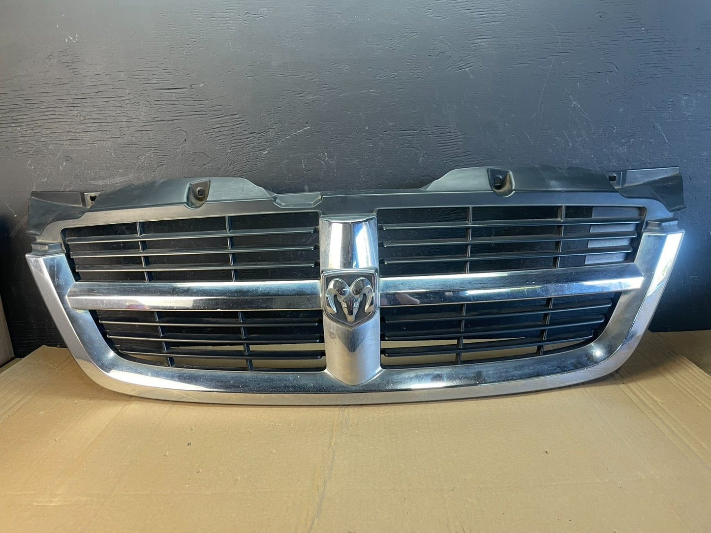 2007 2008 2009 Dodge Sprinter Front Upper Grill Grille ac9710 DG0