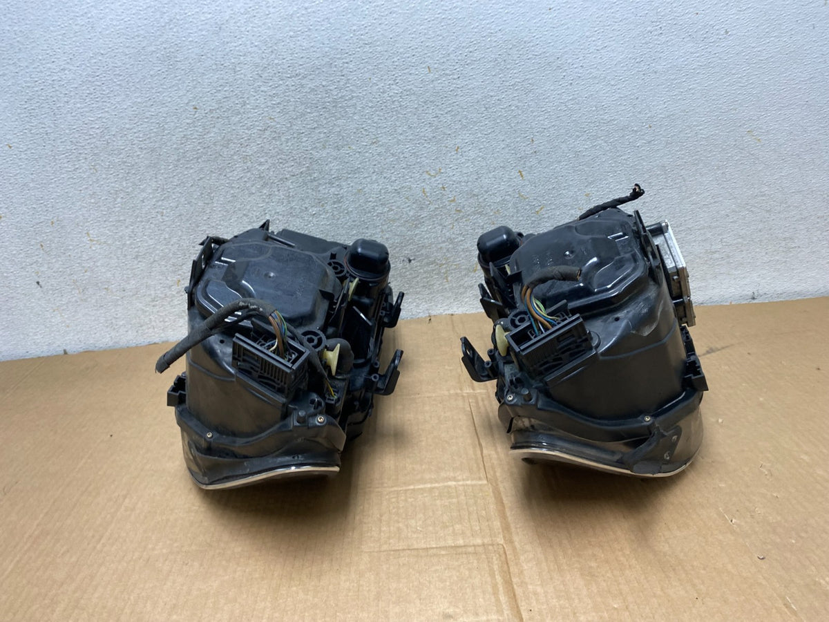 2002 to 2005 BMW 7 Series 745i Xenon Left+Right Headlights AI6877 DW12