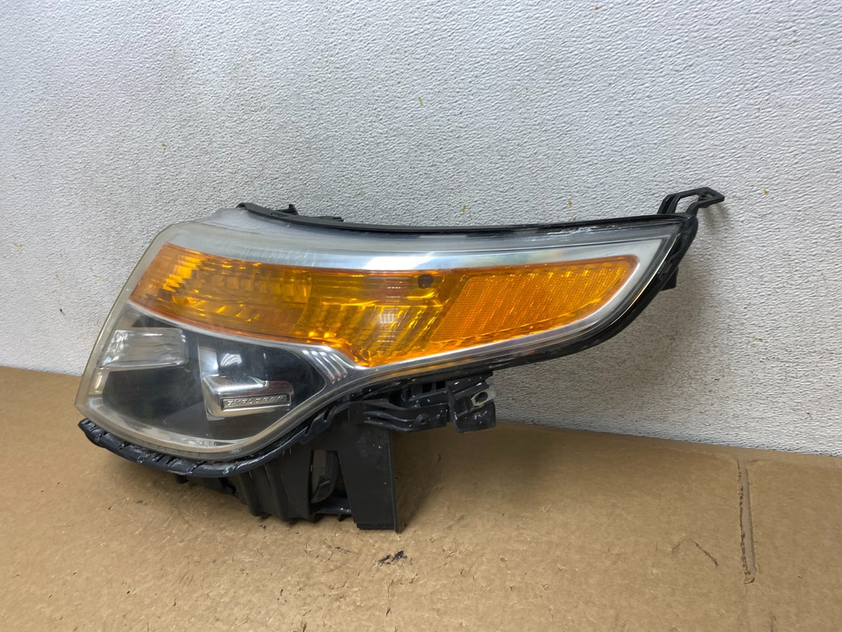 2011 to 2015 Ford Explorer Left Driver LH Xenon Headlight AI3642 DW1