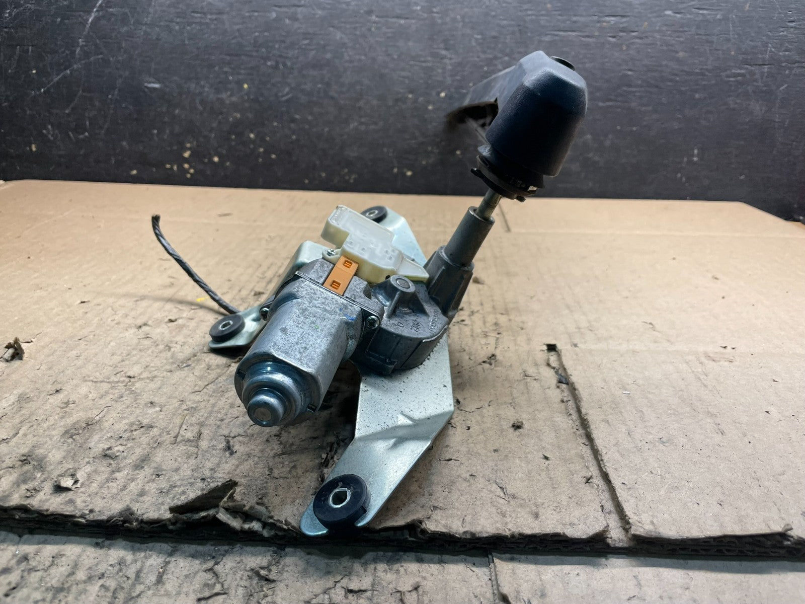 2010-2017 Chevrolet Equinox Rear Glass Windshield Wiper Motor V9205 DG4