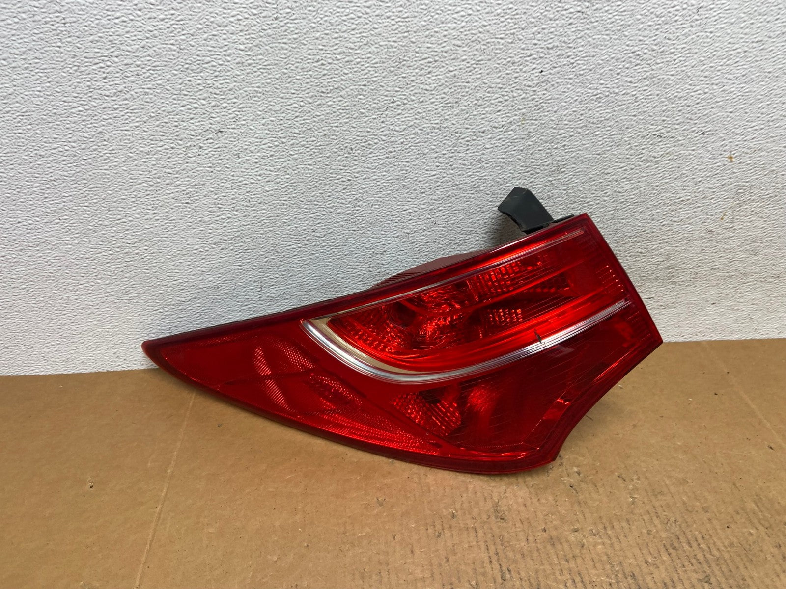 2013-2016 Hyundai Santa Fe Left Driver LH Side Tail Light AE0626 LK2