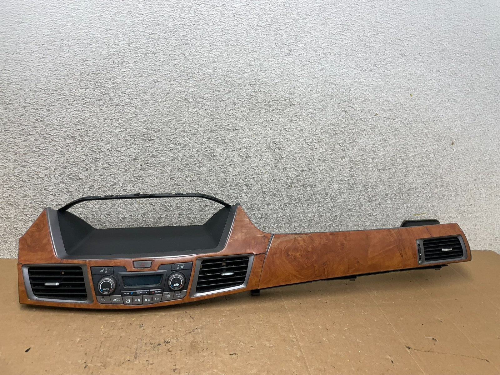2011-2014 Honda Odyssey Dash Climate Control A/C Cluster Trim Bezel OEM v5080 DG0