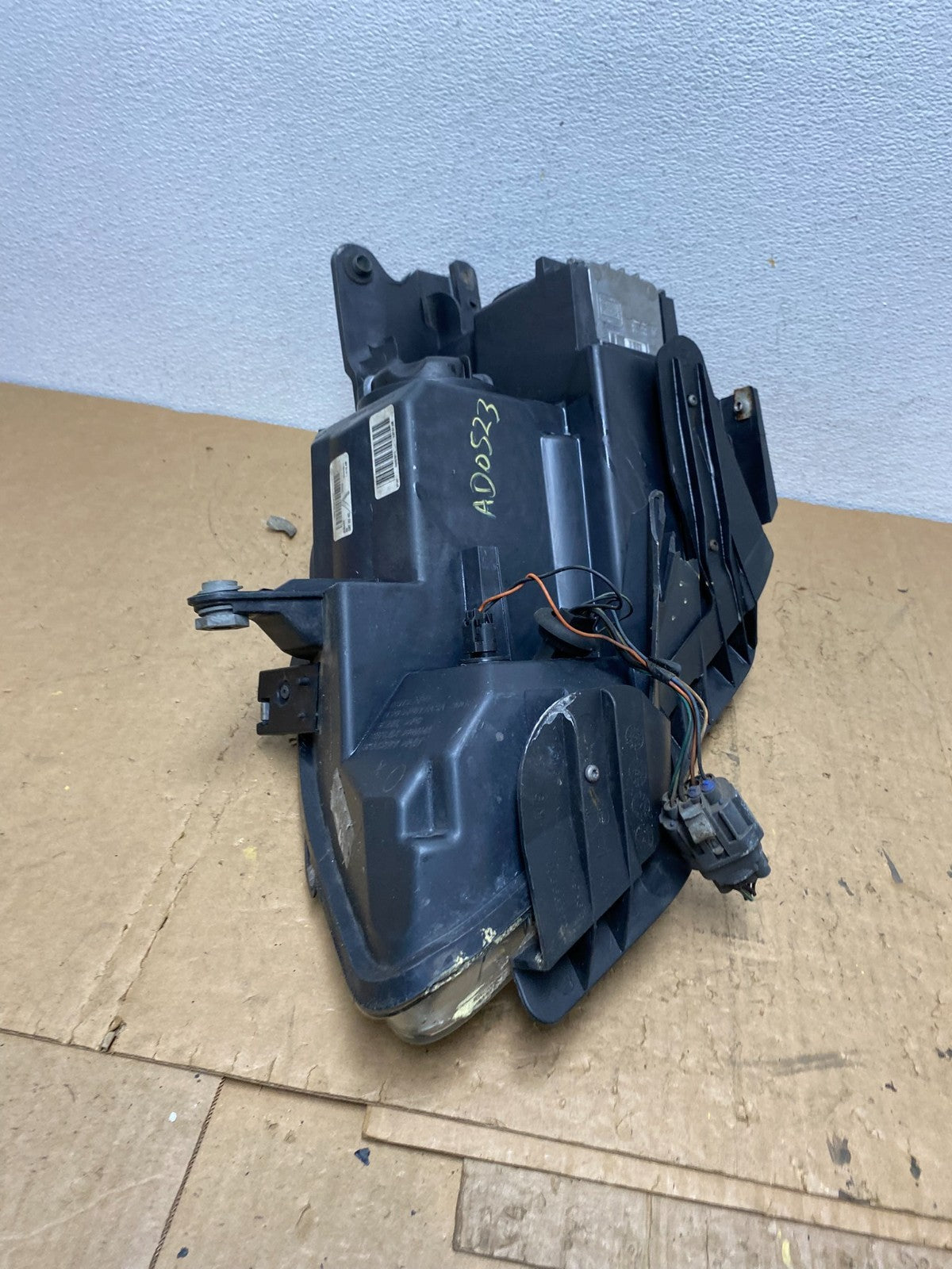 2007-2012 Gmc Acadia Xenon HID Headlight Right Passenger Side AD0523 DW8