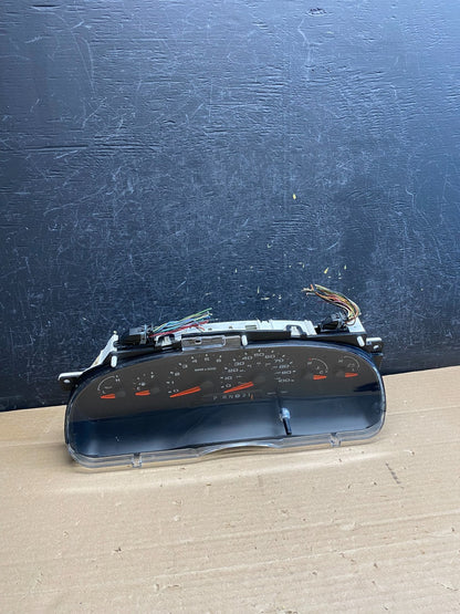 2006 Ford E350 Gauge Speedometer Cluster ag5255 DG0