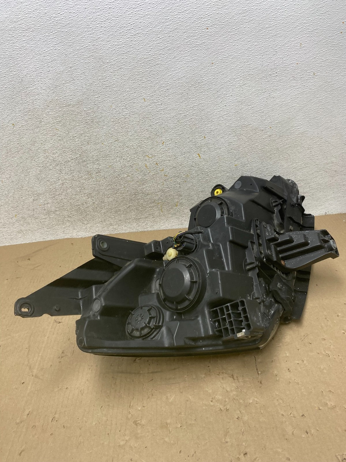 2013-2017 Chevrolet Traverse Left Driver LH Side Headlight Halogen AH6873 DW8