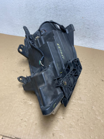 2008 to 2012 Nissan Versa Headlight Right Passenger Rh Side AF8083 DW8