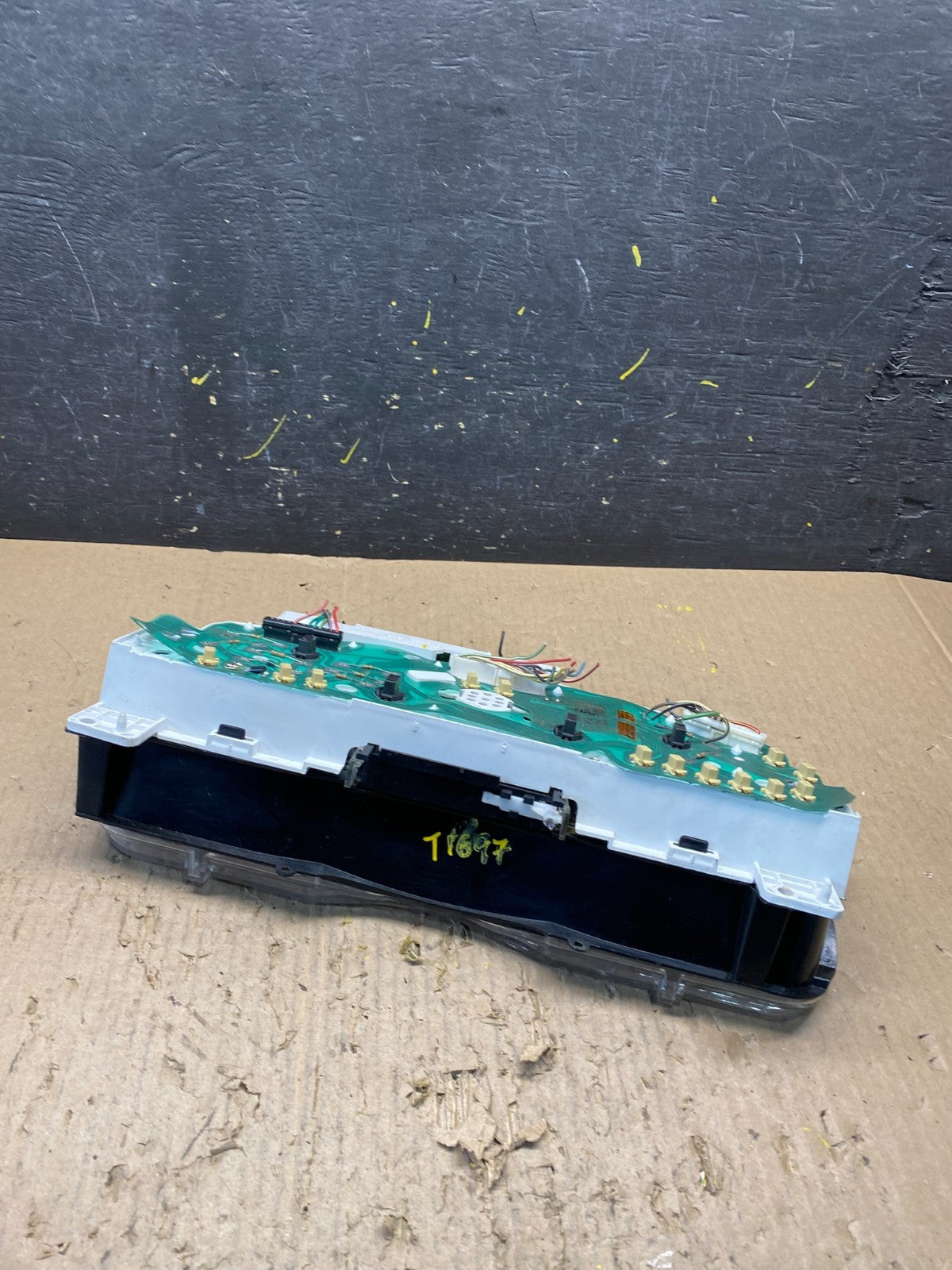 1997 to 2002 Ford Econoline E250 E350 Van Speedometer Instrument Cluster t16575