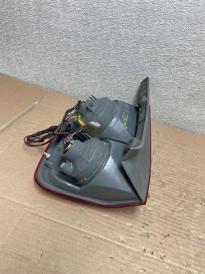 2003 2004 2005 Honda Pilot Left Driver LH Side Tail Light Oem AA8806 LK6