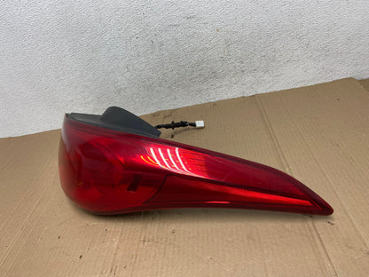 2011 2012 2013 Hyundai Elantra Sedan Right Passenger Tail Light AE8926 LK1