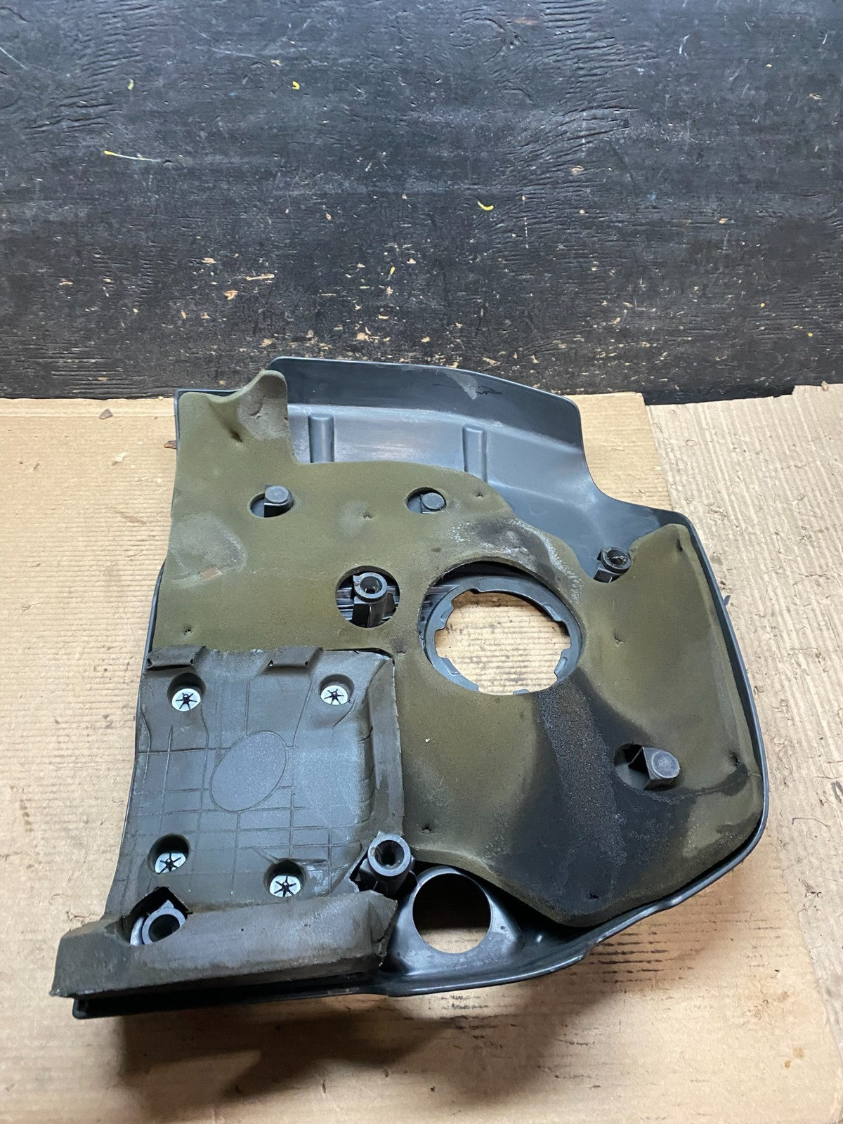2012 to 2015 Jeep grand Cherokee 3.6L Engine Cover OEM V9434 DG6