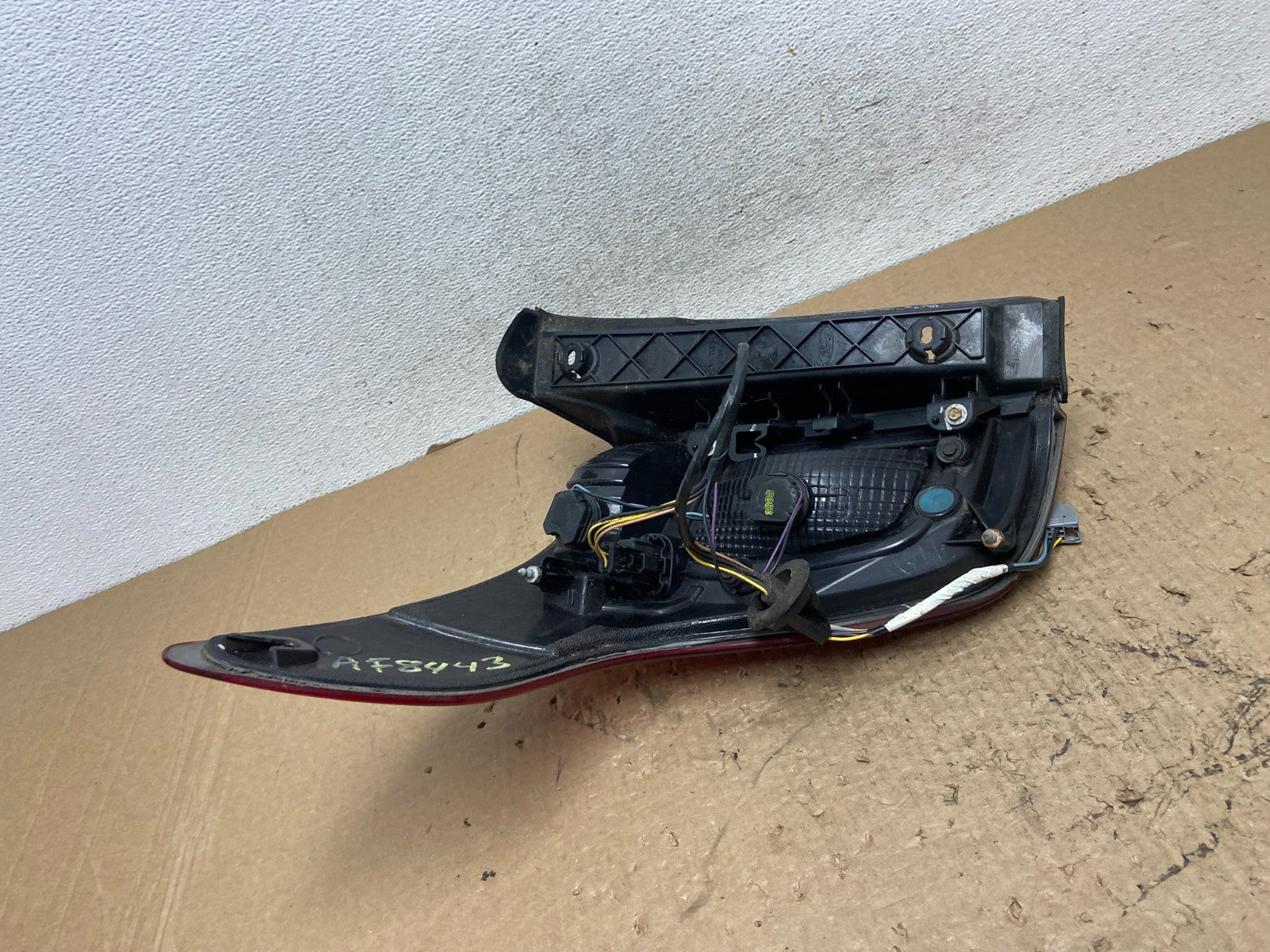 2011-2015 Ford Explorer Right Passenger Side Tail light AF8443 DW4