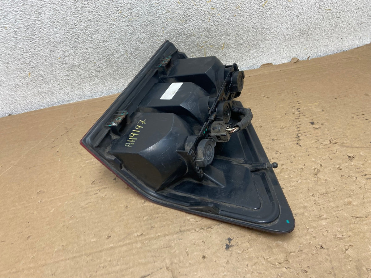 2005 - 2006 Jeep Grand Cherokee Right Passenger Rh Tail Light AH9197 LK4