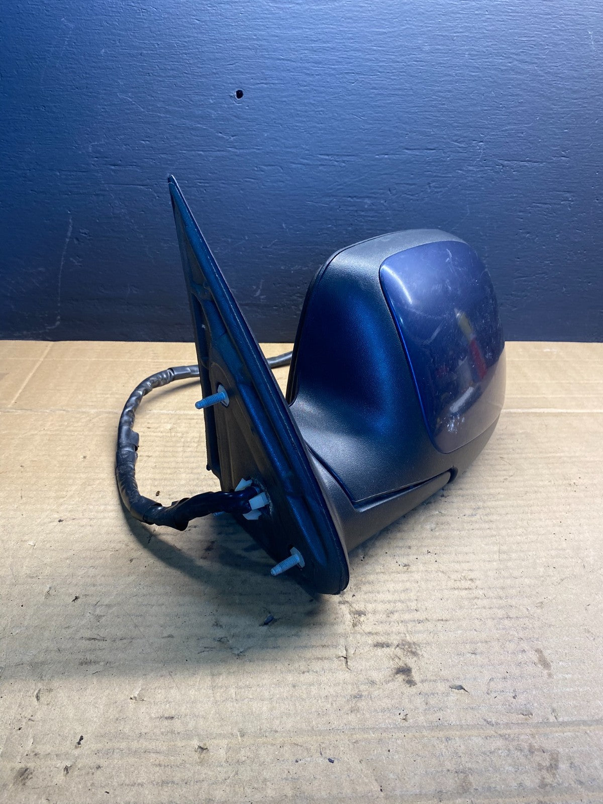 2003-2006 Chevrolet Tahoe Suburban Left Driver LH Turn Door Mirror OEM AB7096 MS1