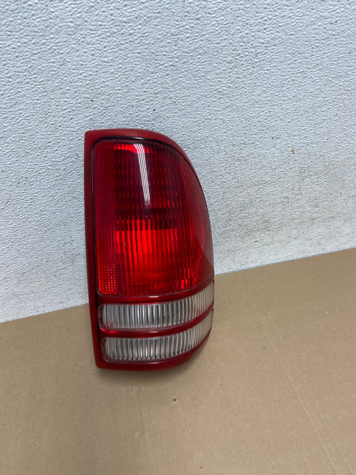 1997 - 2004 Dodge Dakota Right Passenger Rh Side Tail Light AE6614 LK2