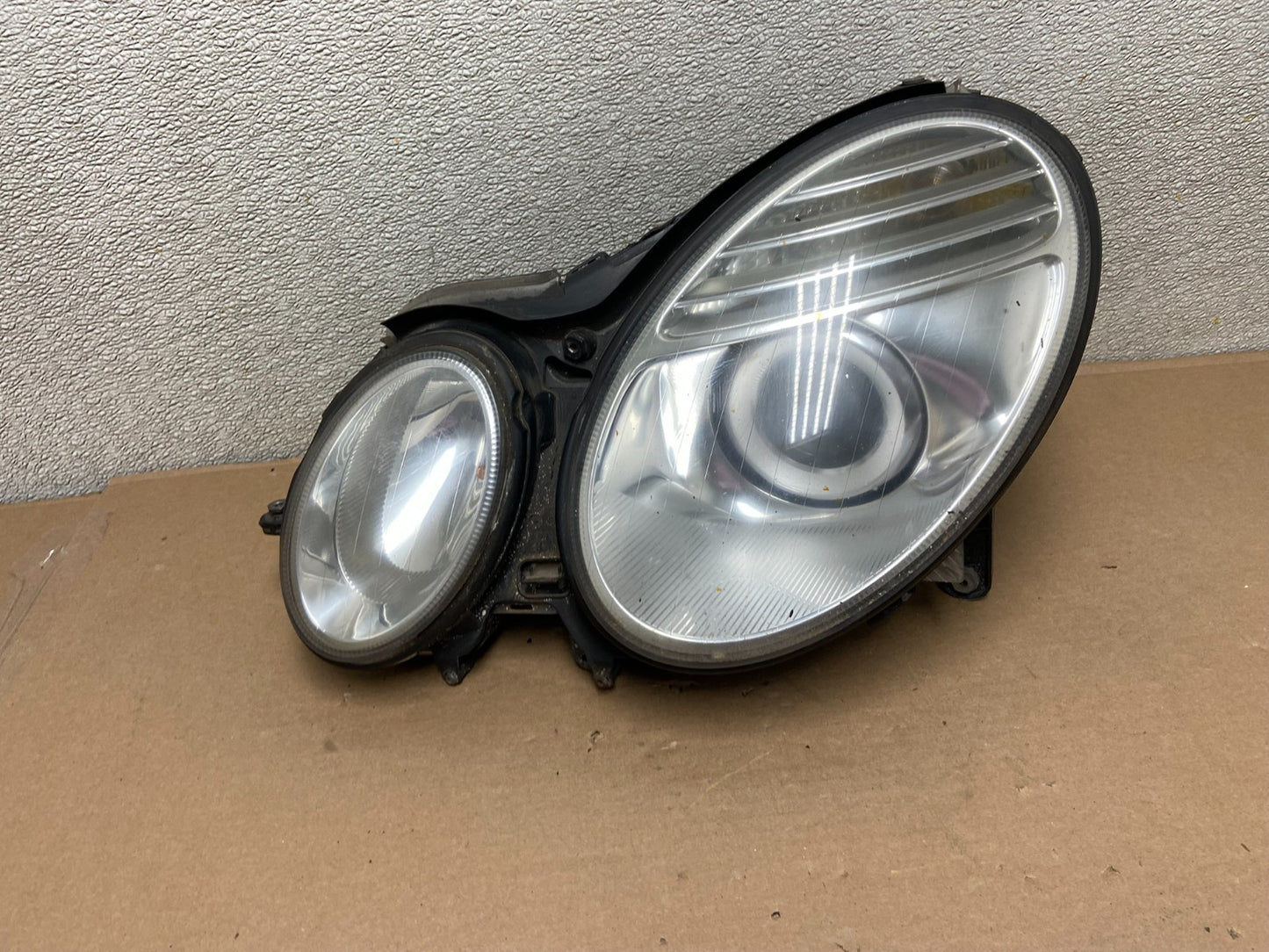 2007 2008 2009 Mercedes E Class Left Driver LH Halogen Headlight AA9861 DW0