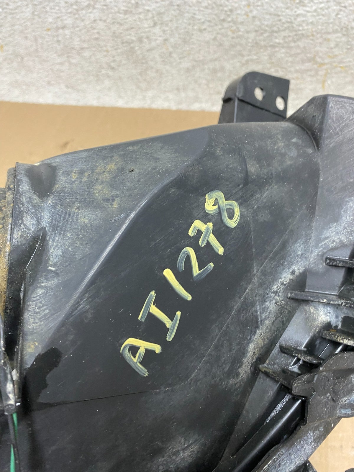 Sedan 2010 2011 2012 Nissan Altima Left Driver Side Headlight AI1278 DW9