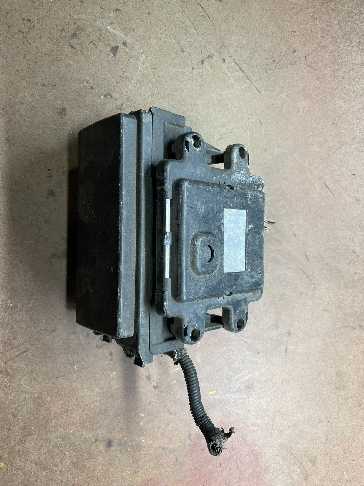2005 Jeep Grand Cherokee Commander BCM Body Control Module V1761 DG1