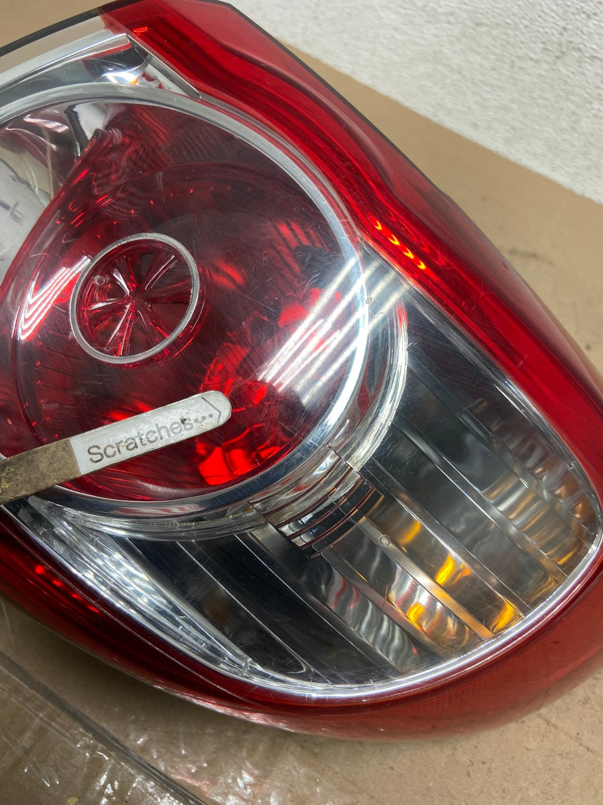 2010 to 2012 Hyundai Santa Fe Right Passenger RH Tail Light AE6805 LK3