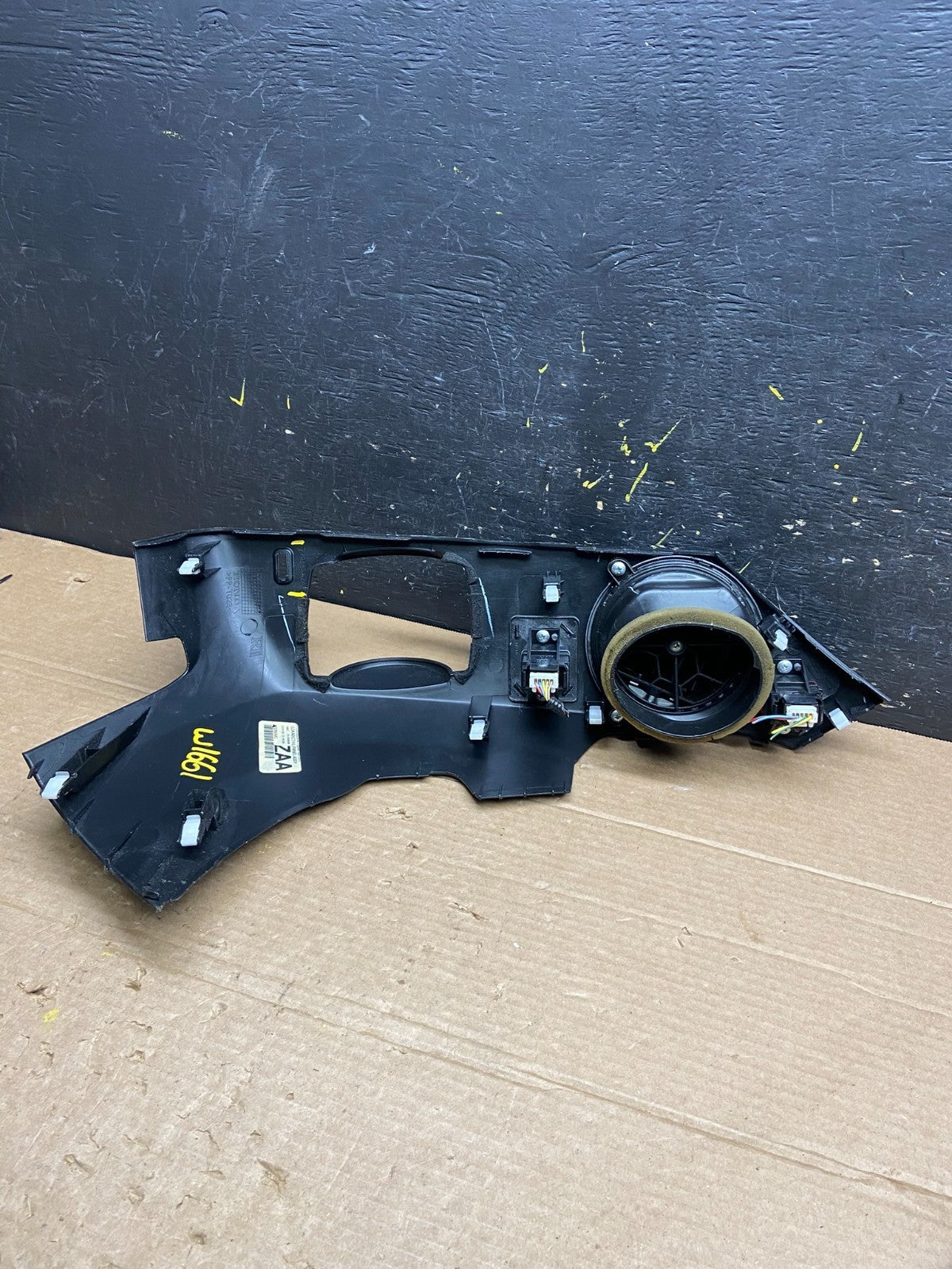 2009-2015 Honda Pilot Left Dash Vent Center Panel Bezel Hazard Button W1661 DG3