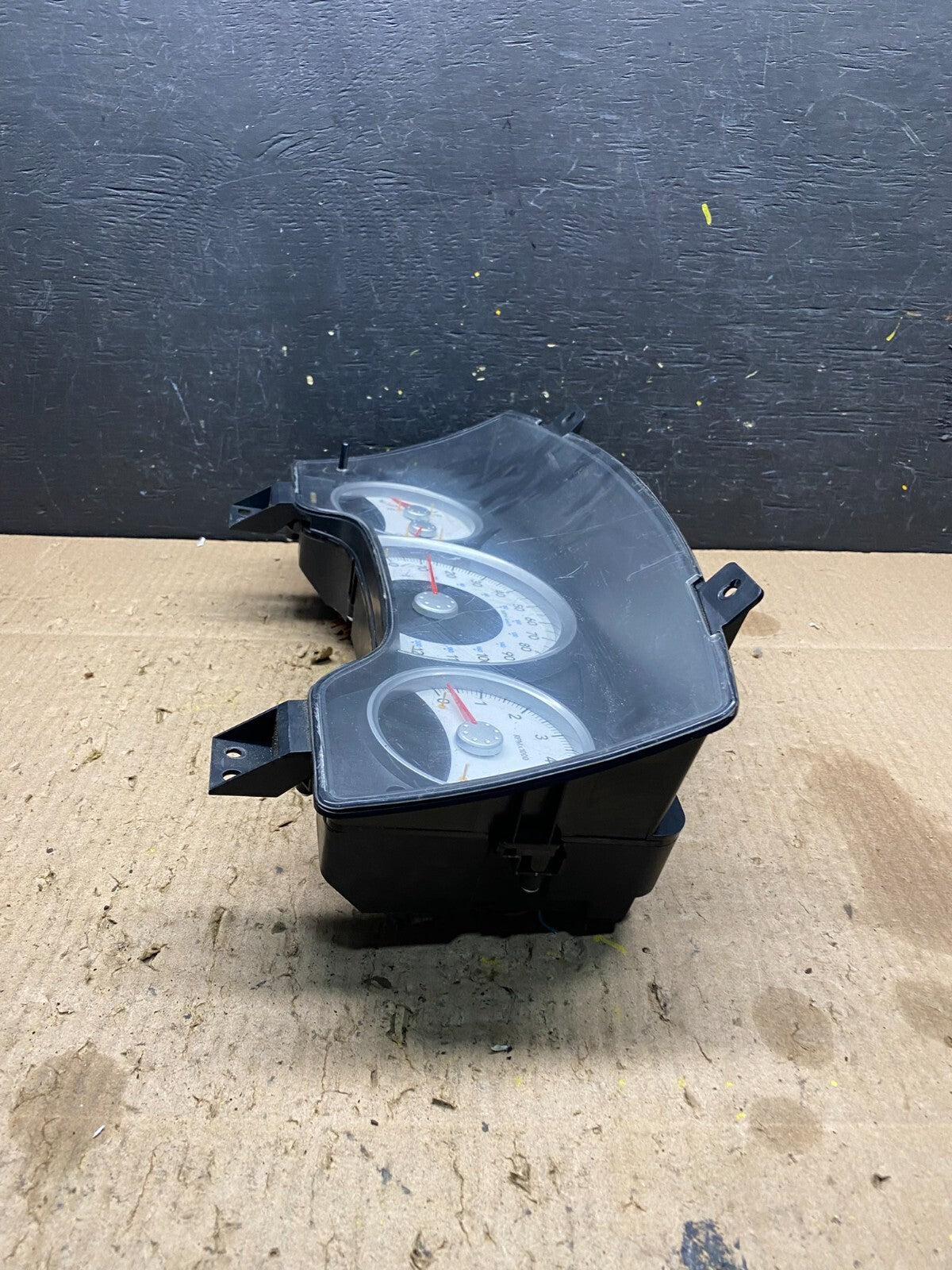 2004 Dodge Durango Speedometer Instrument Cluster Gauge M8590 PS2
