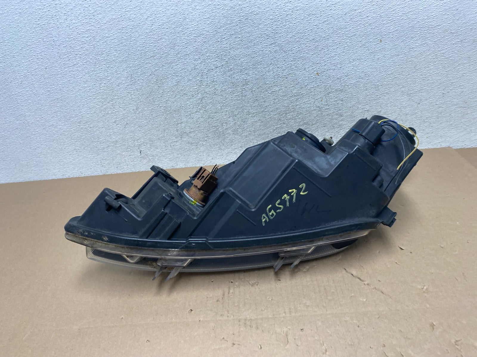 2010 2011 2012 Ford Fusion Right Passenger RH Headlight Halogen AG5772 DW7