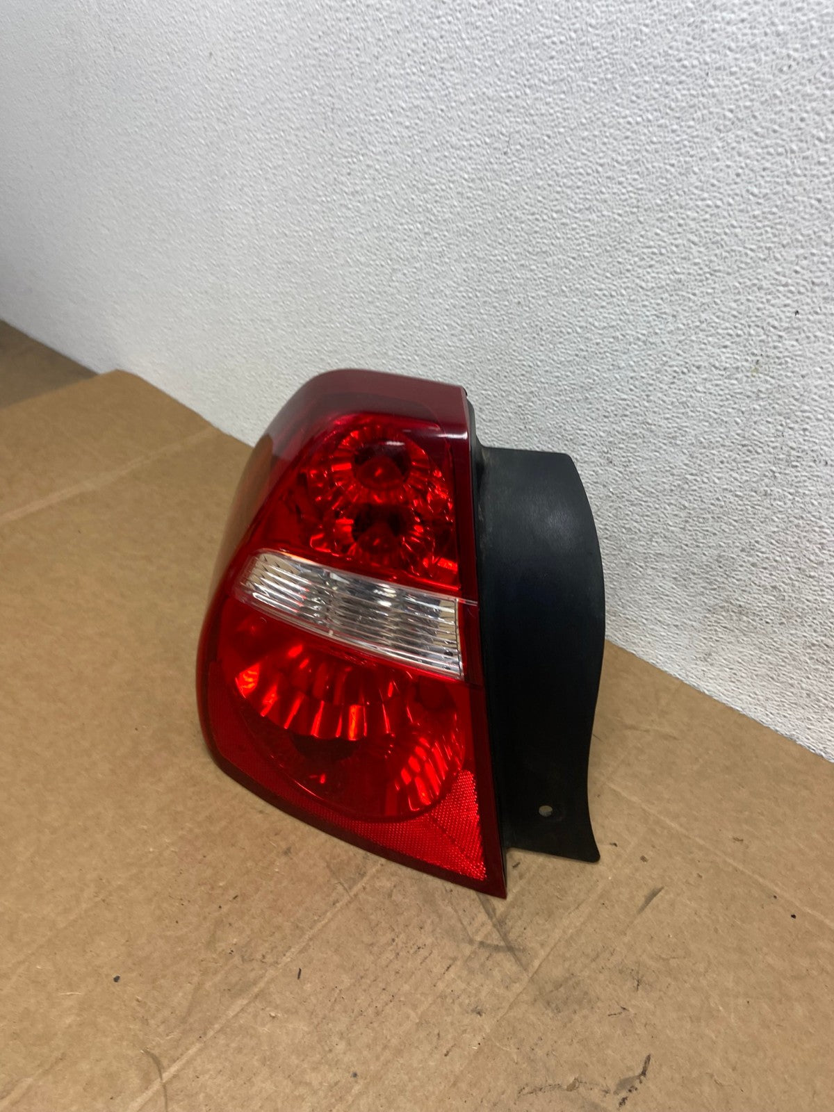 2004 to 2008 Chevrolet Malibu Left Driver Lh Side Tail Light AD6006 LK1