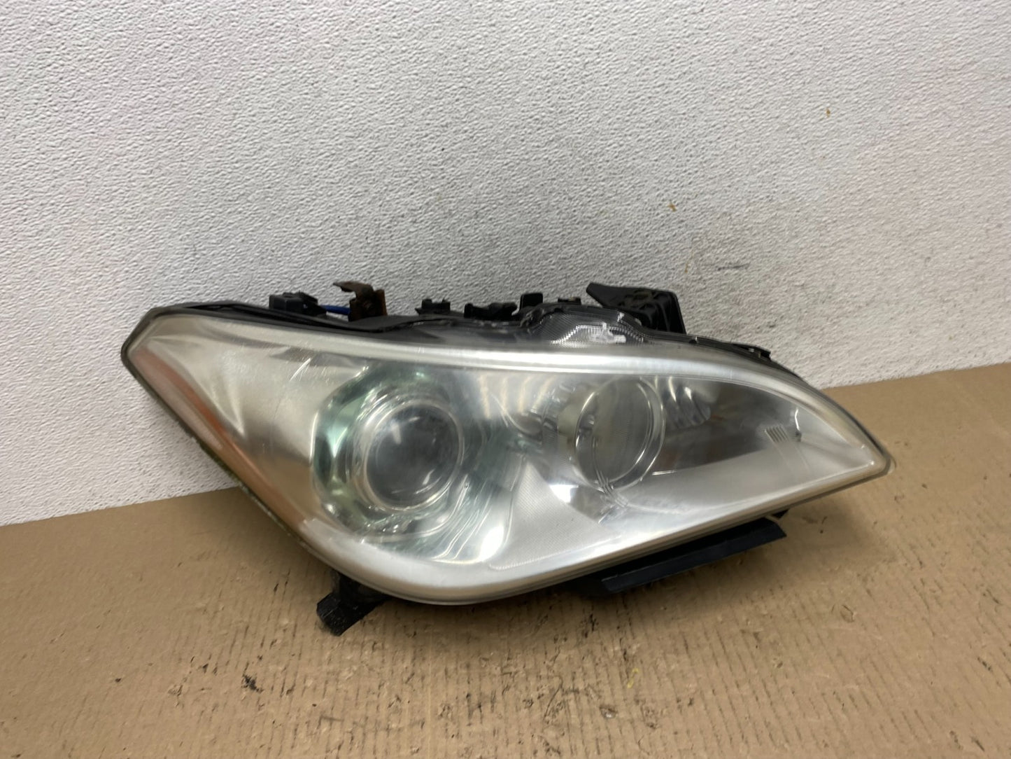 2011 to 2013 Infiniti M37 M56 Right Passenger Side HID Xenon Headlight AF6010 DW0