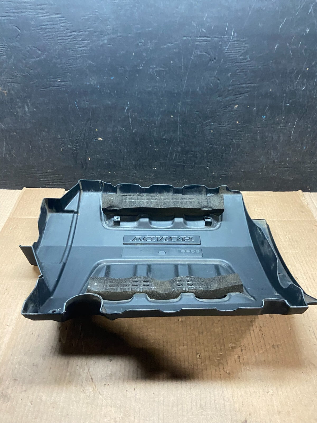 2005 to 2007 Honda Odyssey Black Engine Cover OEM i7182 DG5