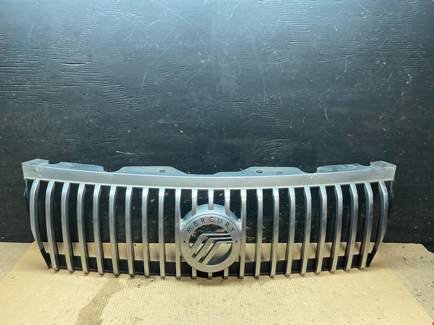 2006 to 2010 Mercury Mountaineer Front Upper Grill Grille Oem x3304 DG0