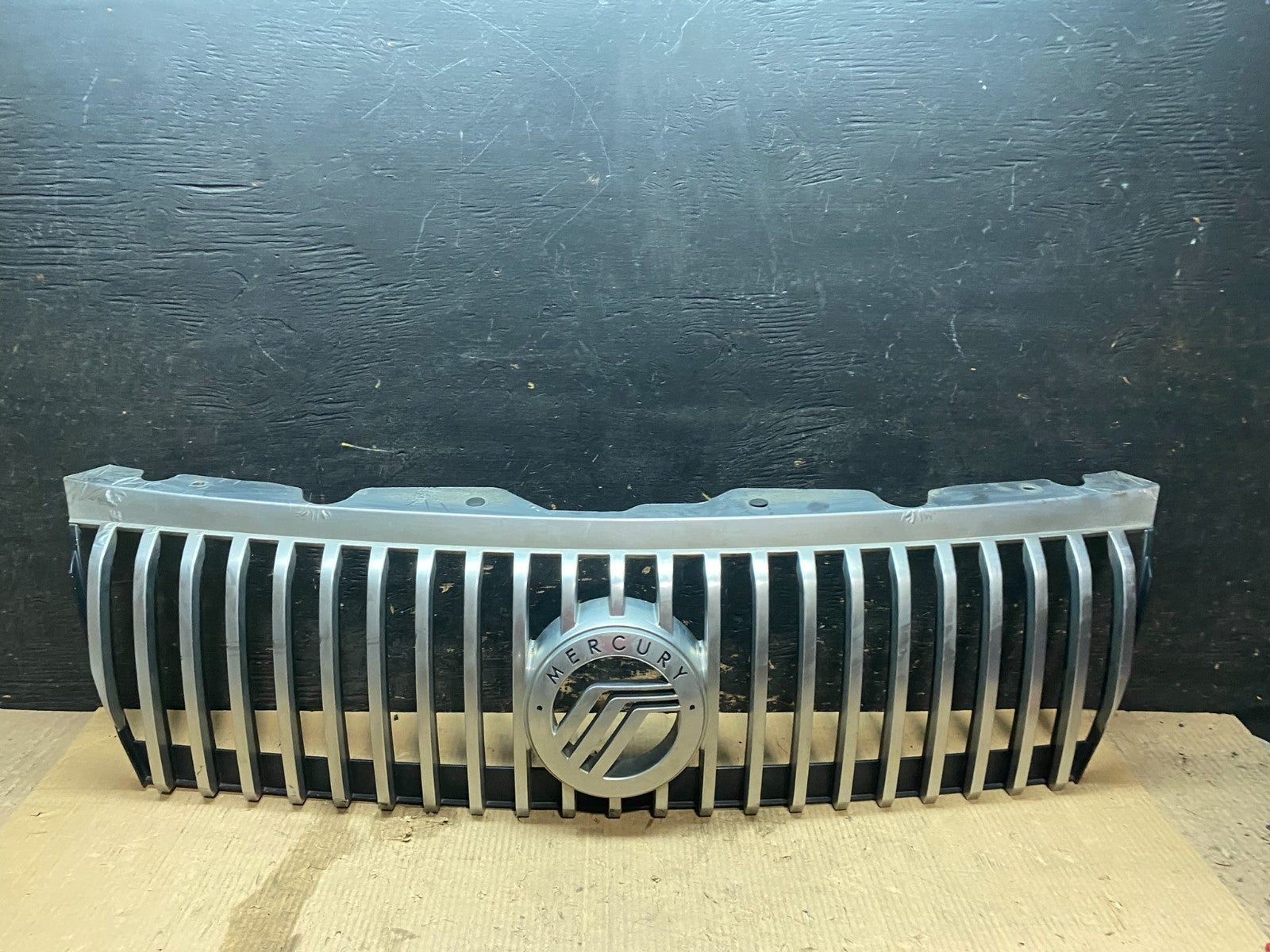 2006 to 2010 Mercury Mountaineer Front Upper Grill Grille Oem x3304 DG0