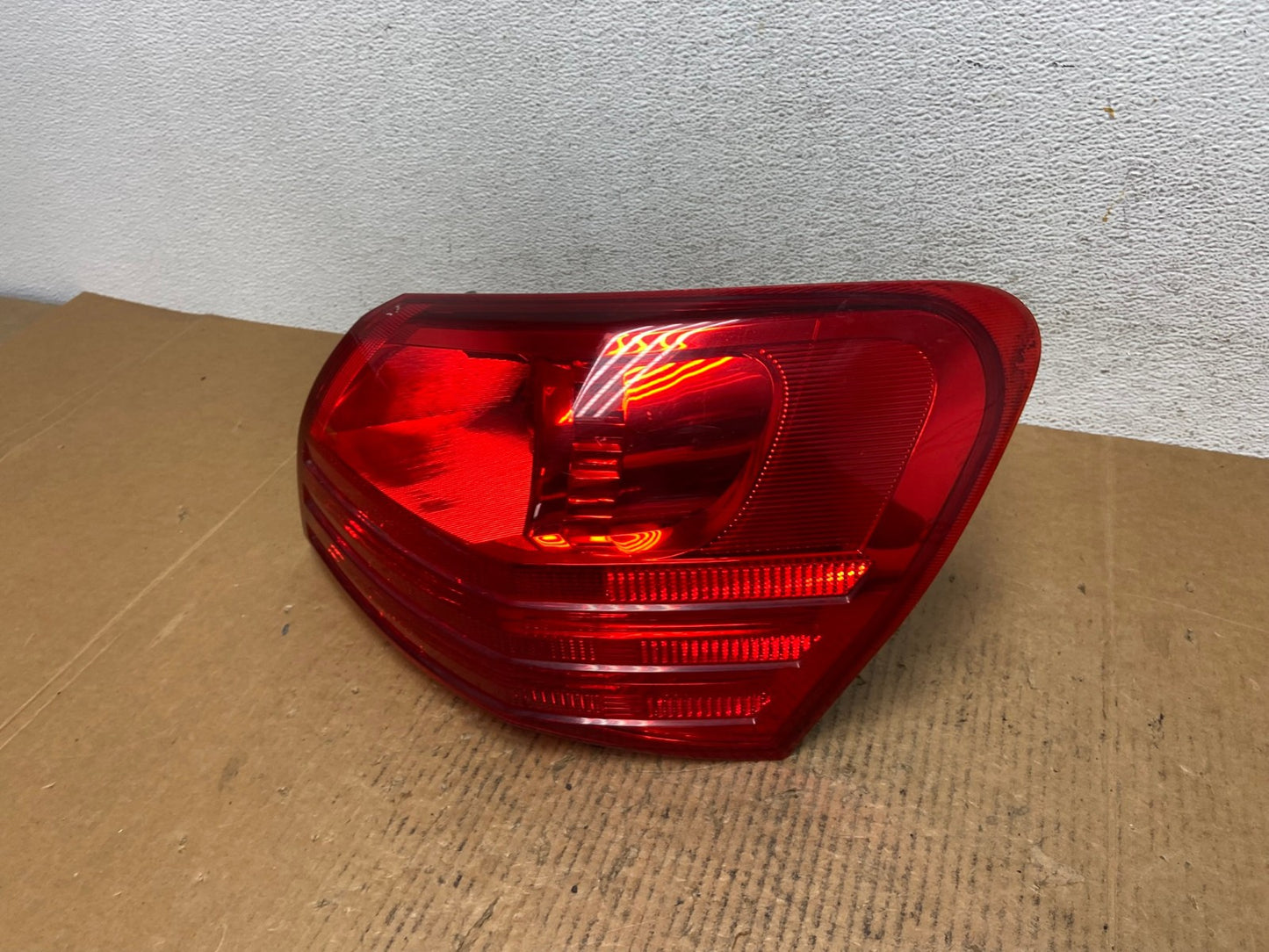 2008 to 2015 Nissan Rogue Right Passenger Rh Side Tail Light AE1205 LK1