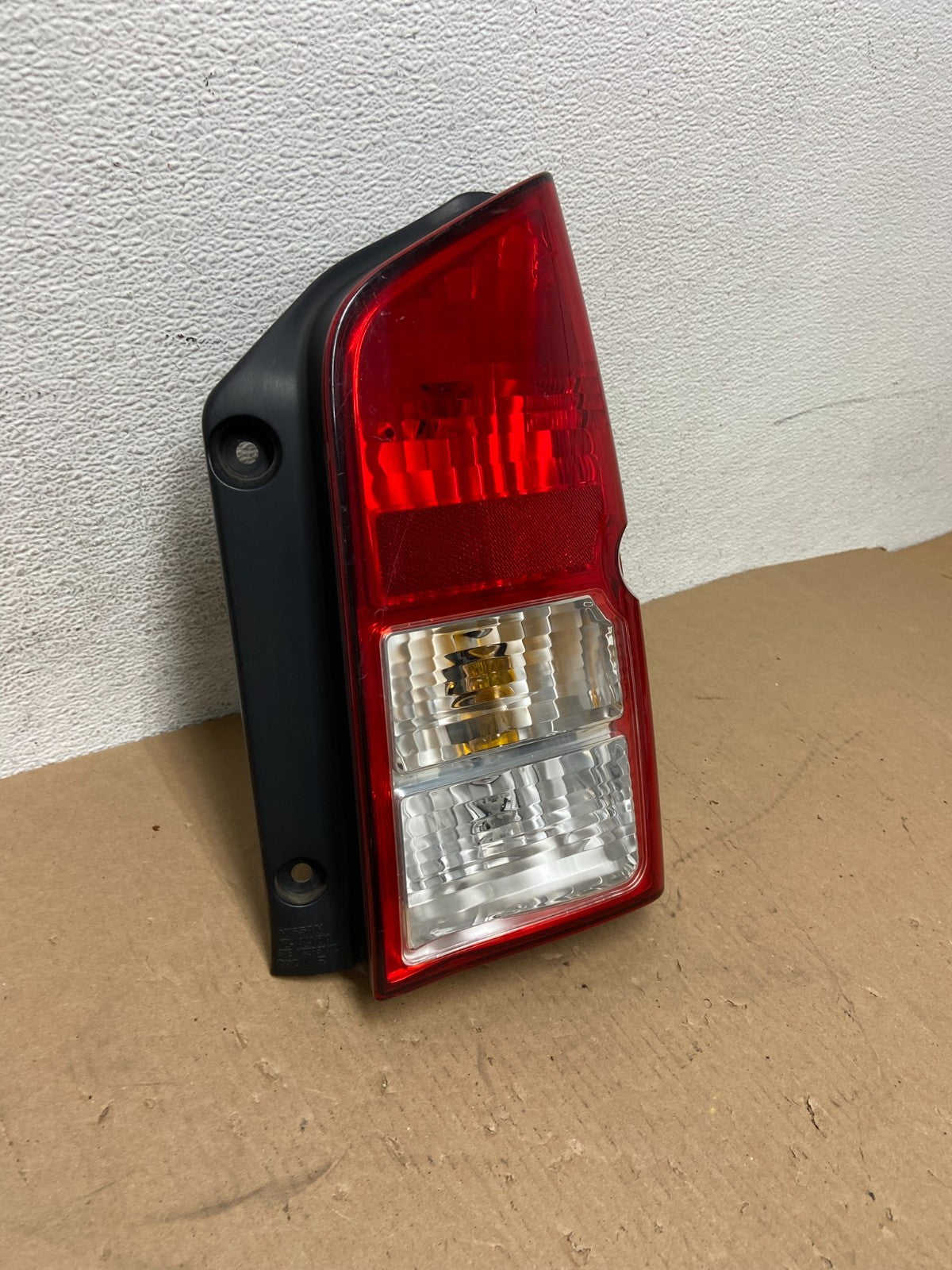 2005 to 2012 Nissan Pathfinder Right Passenger RH Side Tail Light AD6521 DW2