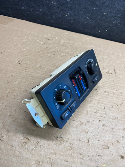 2003-2009 GMC Chevrolet Envoy Trailblazer Climate Control A/C Panel AG8353 DG1