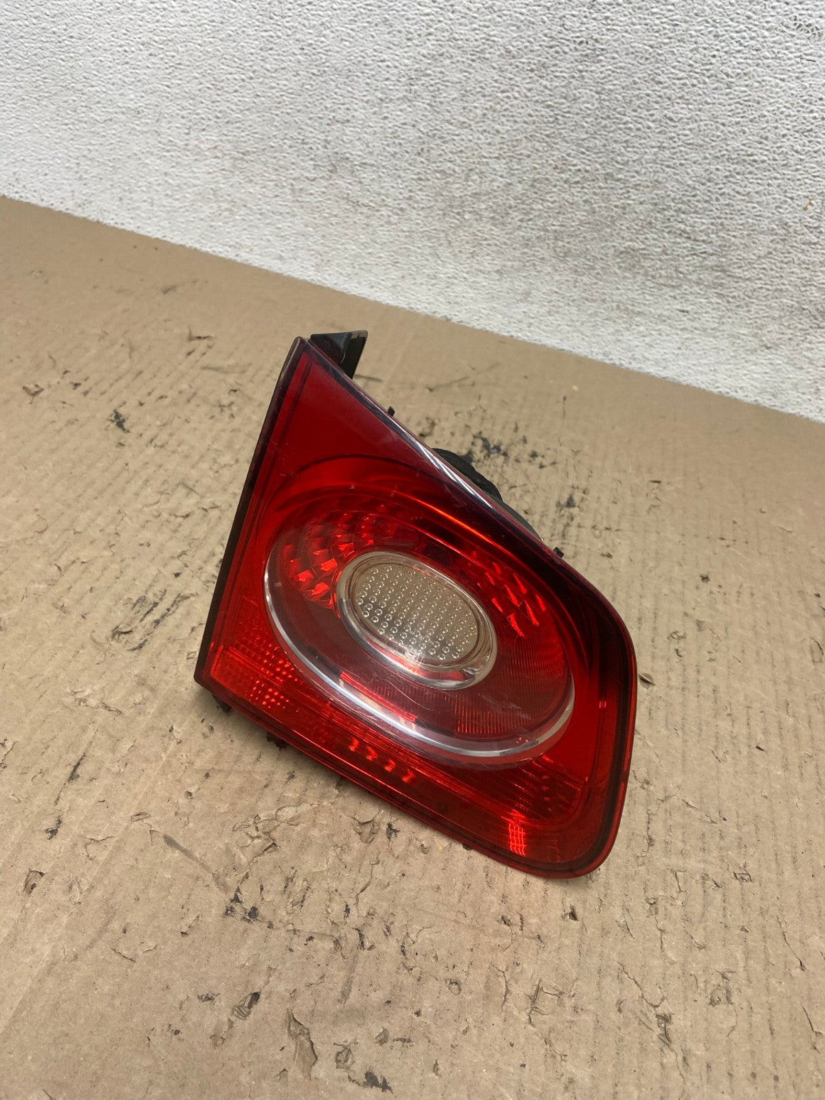 2009-2011 Volkswagen Tiguan Left Driver Side Inner Tail Light AF7081 LK0