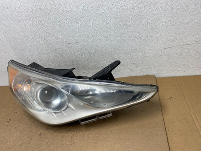2011 - 2014 Hyundai Sonata Right Passenger Rh Side Headlight Halogen AD8177 DW1