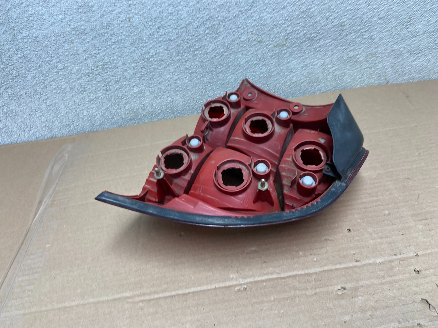 2001 Kia Spectra Left Driver Side Tail Light AA86655