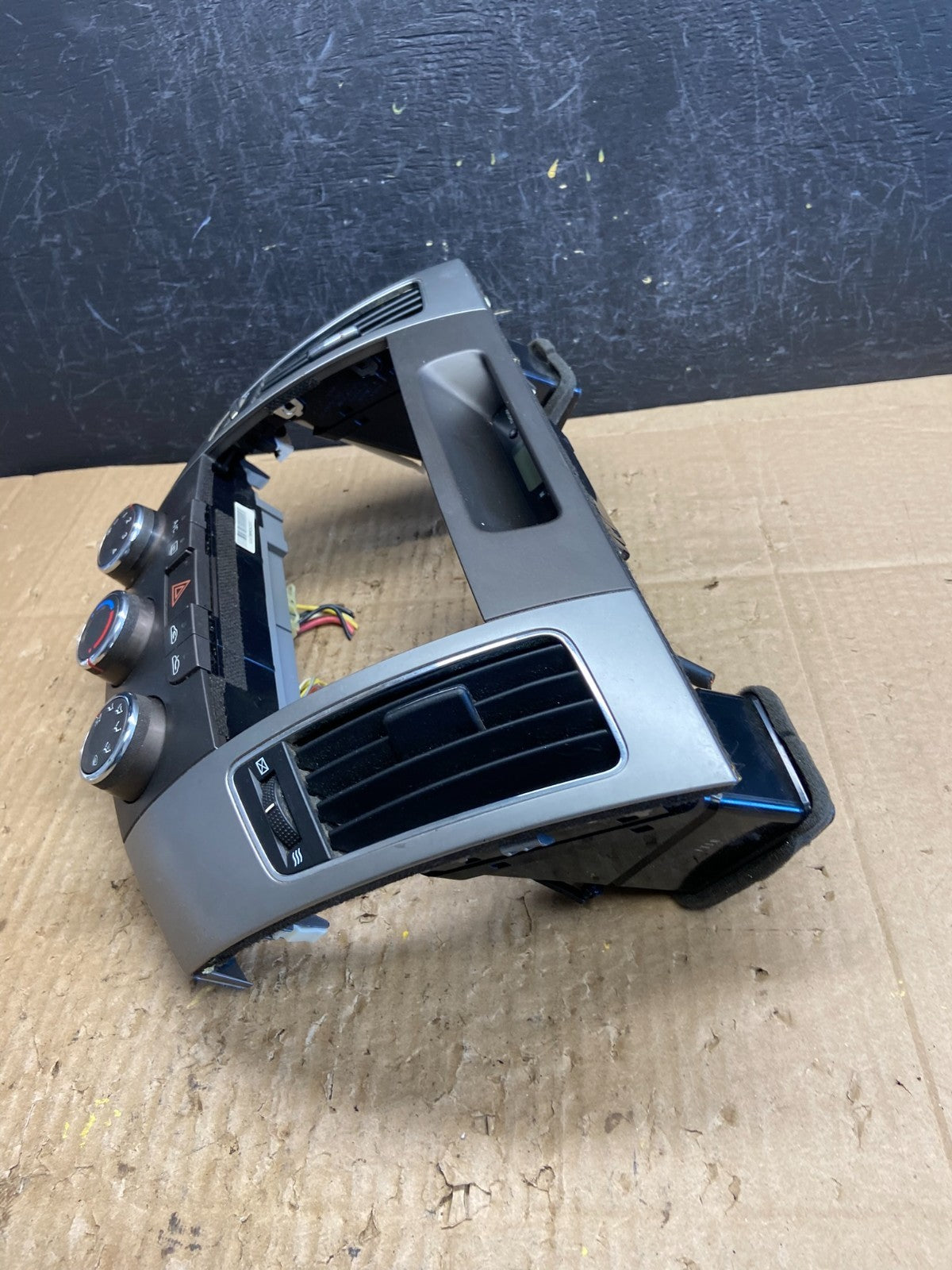 2009 - 2010 Hyundai Sonata Center Radio Climate Control Air Vent Bezel AD1989 DG3