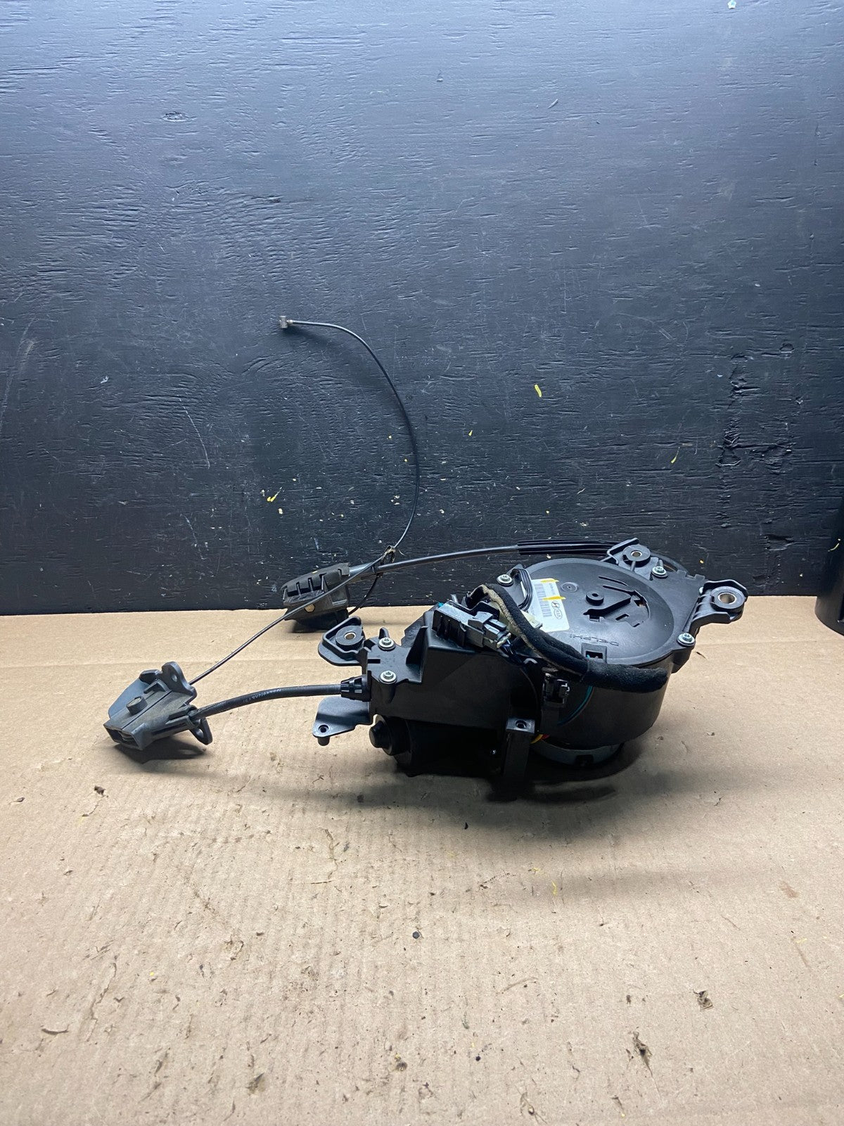 2007-2014 Kia Sedona Right Electric Power Sliding Door Motor Regulator P5490 DG4