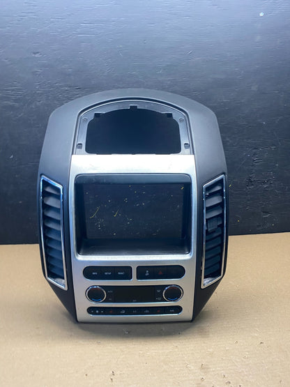2007 - 2010 Ford Edge Heater Climate Control Radio Control Dash Bezel s6446 DG0