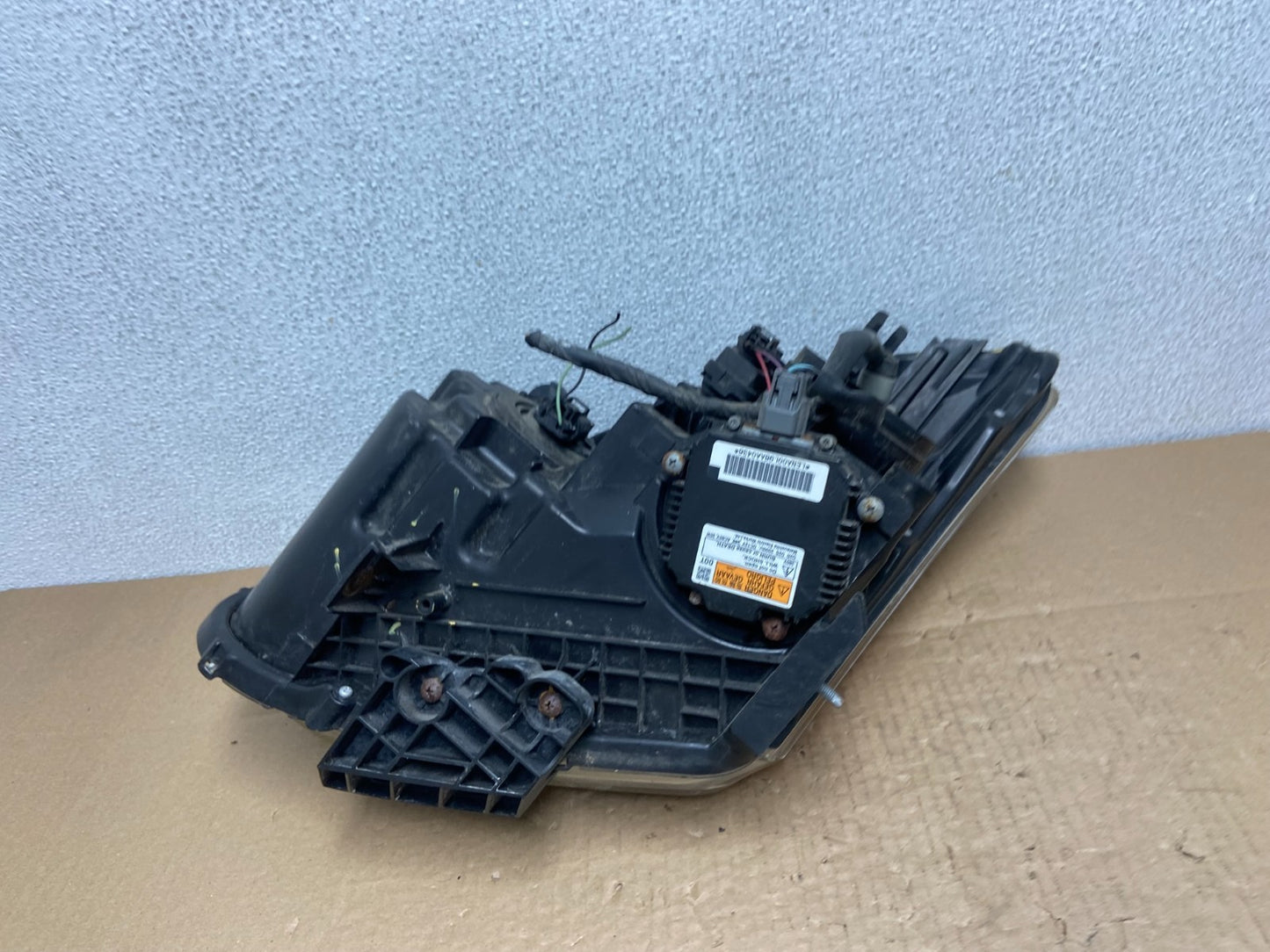 2009-2013 Nissan Rogue Right Passenger Xenon HID Headlight OEM AB6254 DW7