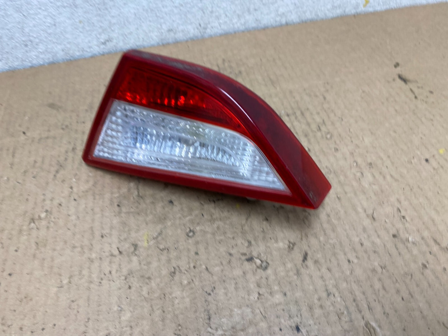 2011 to 2014 Hyundai Sonata Right Passenger Rh Inner Tail Light Oem L8733 DW2