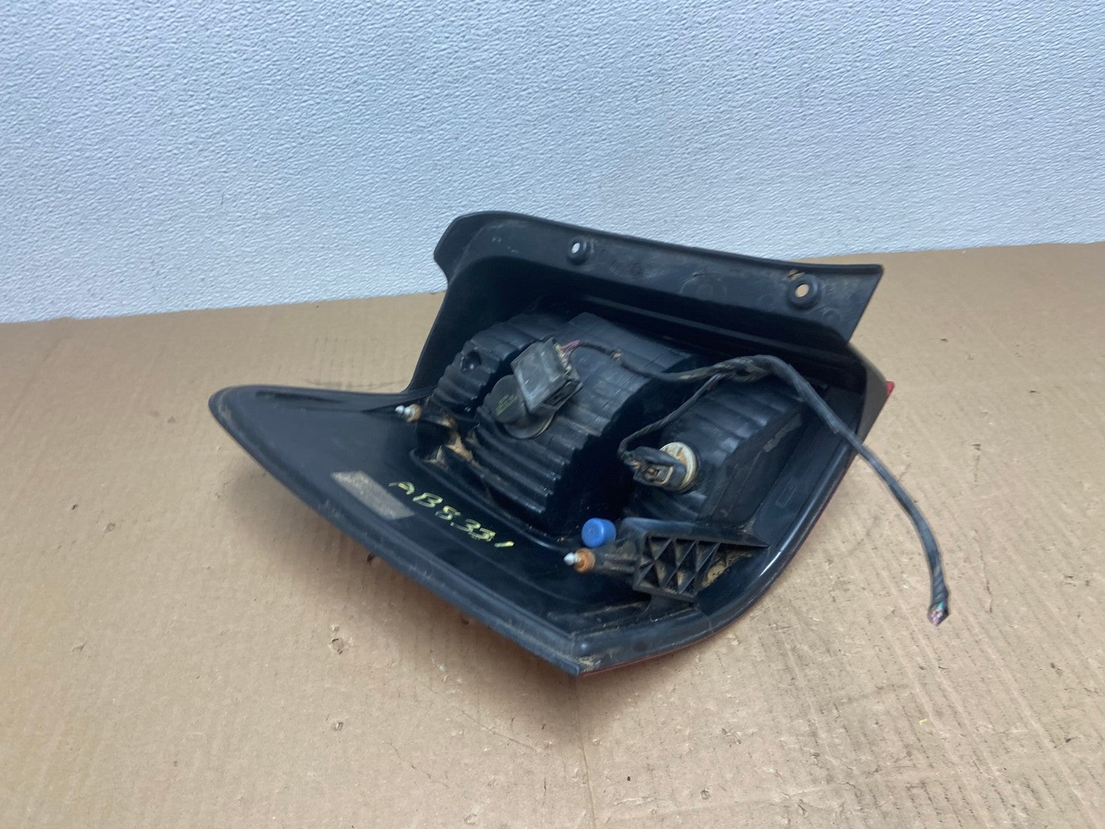 2008 to 2012 Ford Escape Right Passenger RH Side Tail Light AB8331  LK5