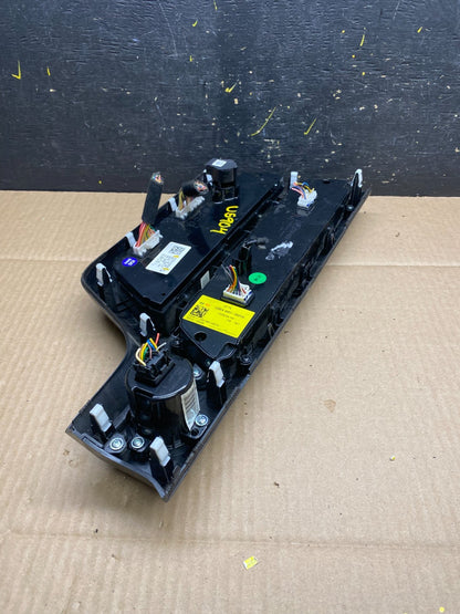 2018 2019 Hyundai Sonata Center Radio Climate Control Bezel U5904 DG5