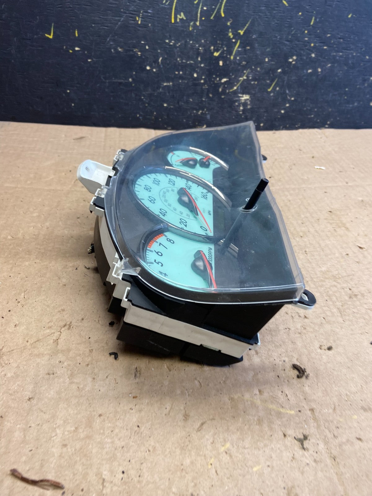 2005 2006 Toyota Solara Speedometer Cluster Gauge OEM z0302 DG2