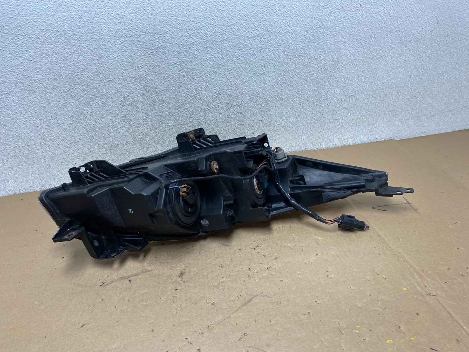 2010 - 2013 Mazda 3 Left Driver LH Halogen Headlight AG4311 DW4