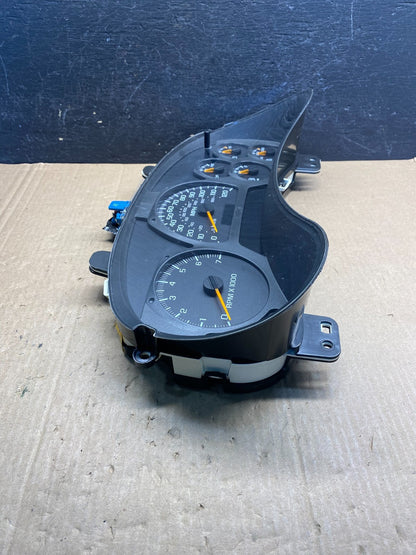 2002 to 2005 Chevrolet Trailblazer Speedometer Cluster Gauge AE7629 DG1