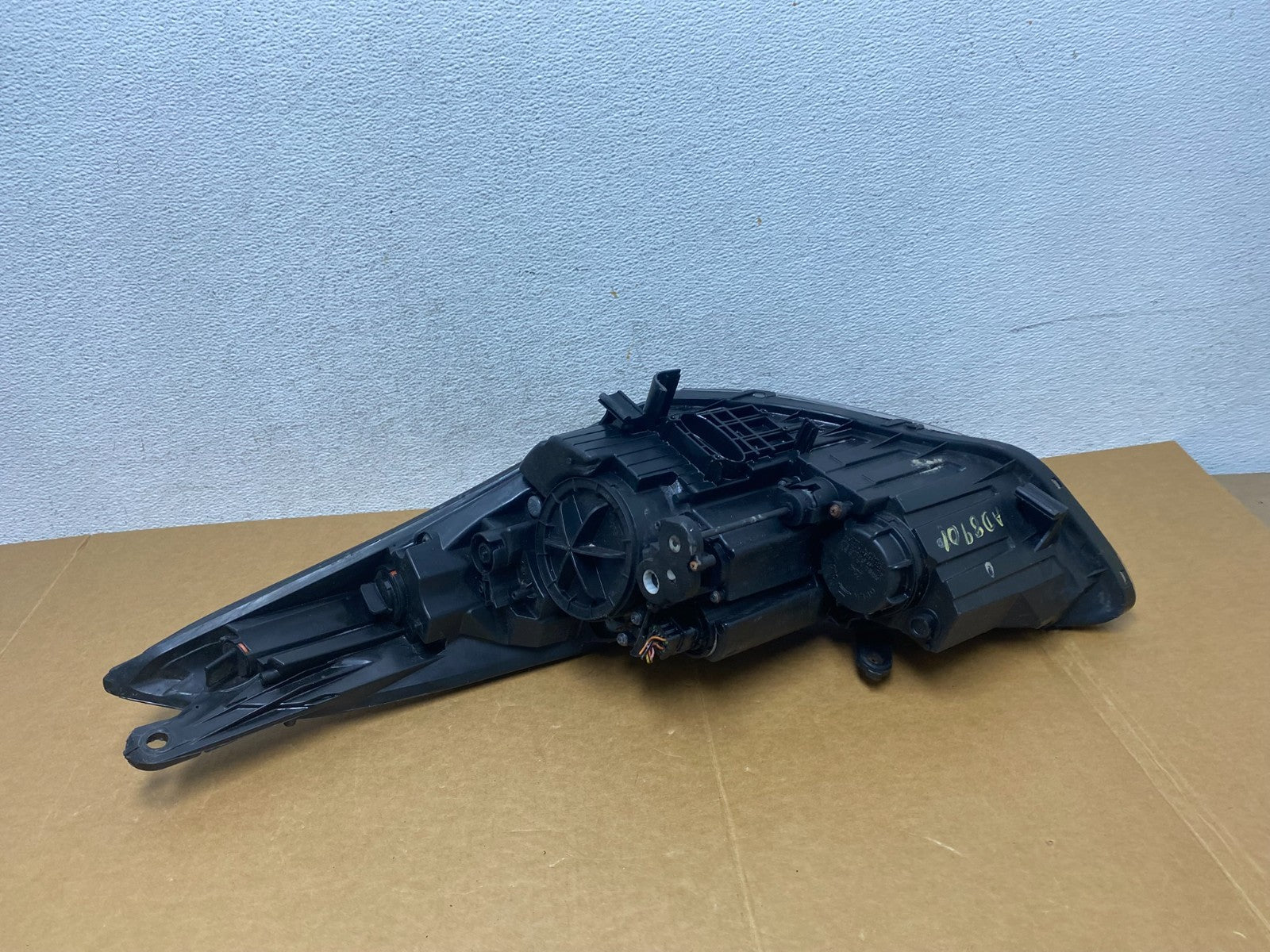 2011 2012 2013 Hyundai Elantra Right Passenger Headlight AD8901 DW6